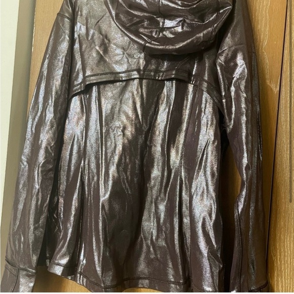 Lululemon - Picture 4 of 4